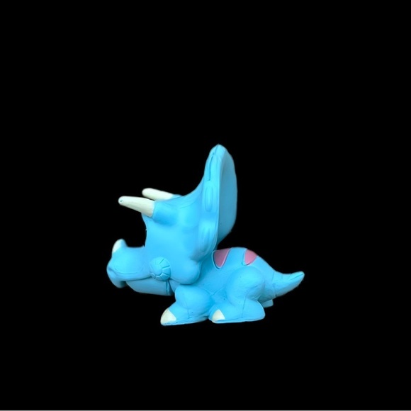 Disney Doorables: Series 10 Figurine – Toy Story – Trixie Blue Dinosaur - Picture 2 of 8